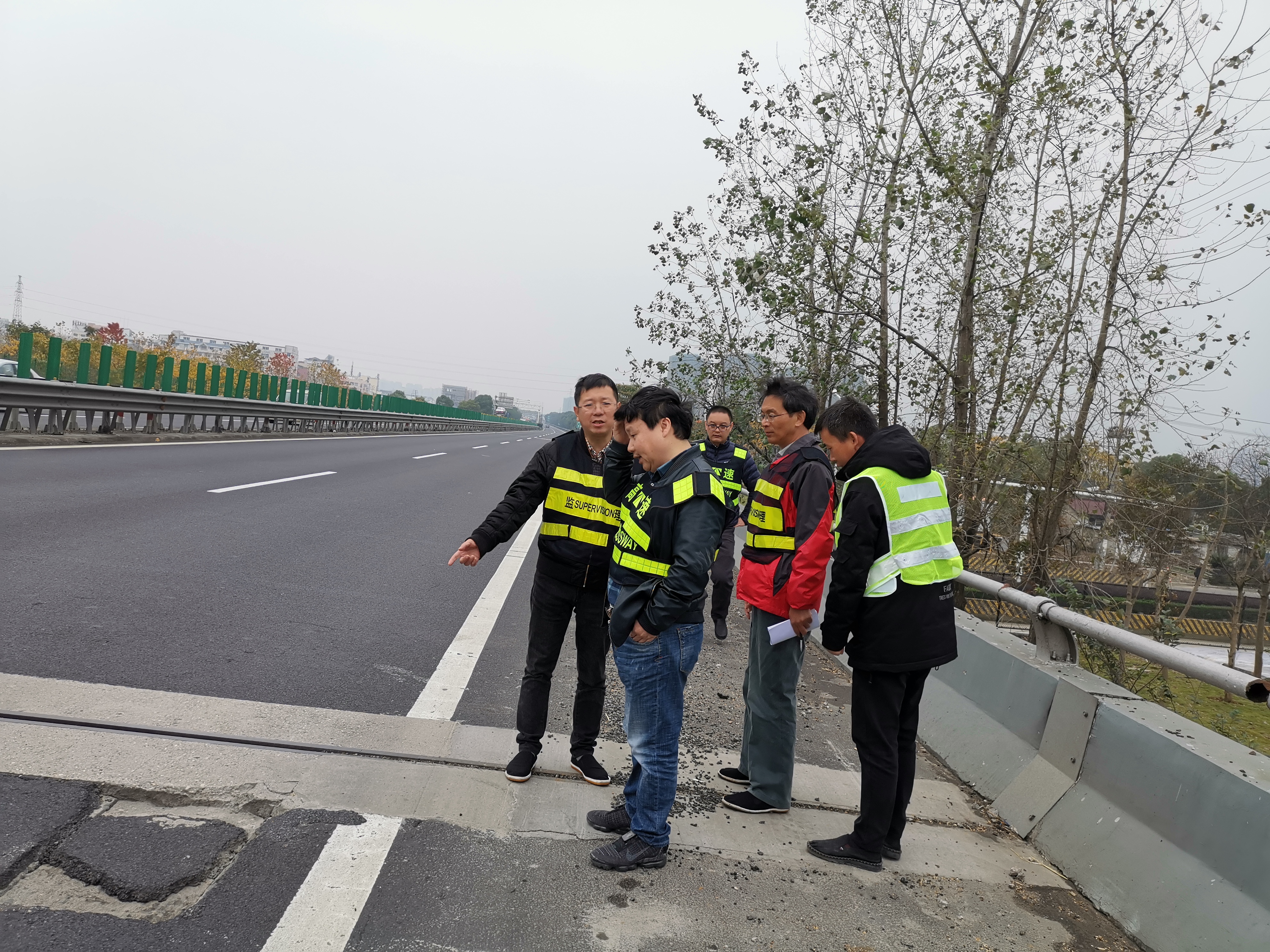 1640222437331868.jpg 56a465a1933d76034437322dc1434ba.jpg