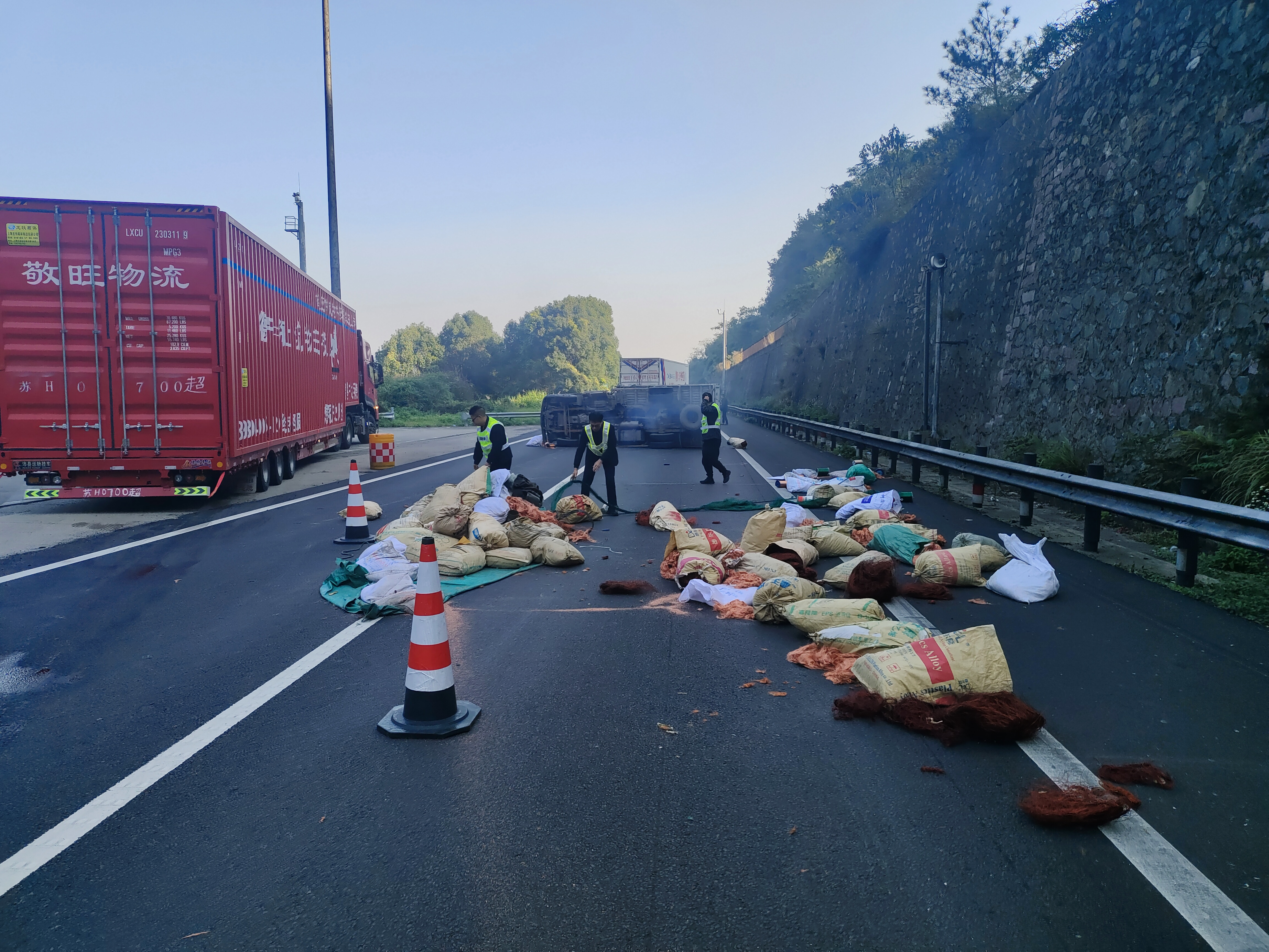 1700099761805852.jpg 2023.11.15事故現場 王文輝攝.jpg